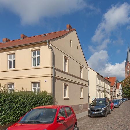 נוירופין Altstadt Ferienwohnung מראה חיצוני תמונה